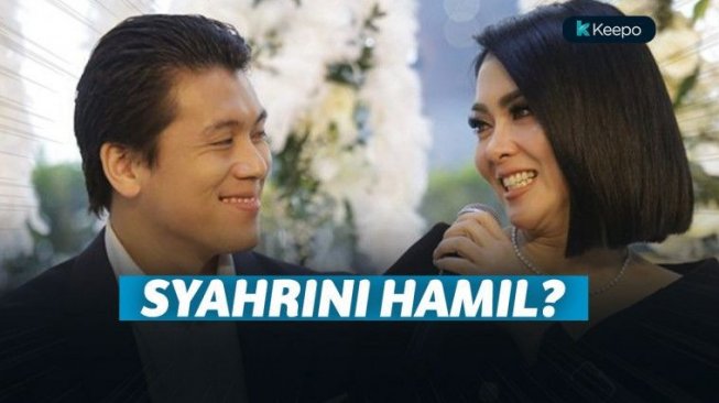Sahabat Sebut Reino Barack Junior akan Hadir, Syahrini Hamil? 