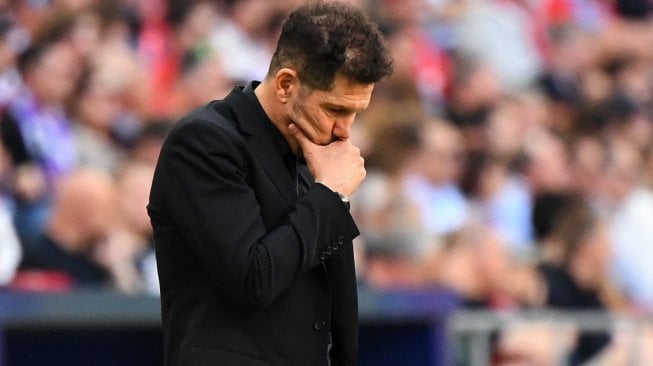 Pelatih Atletico Madrid, Diego Simeone Positif COVID-19