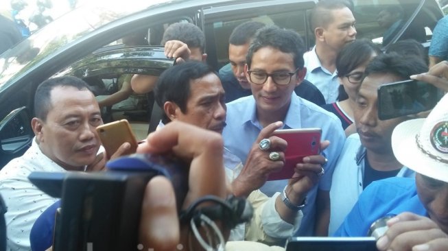 Pantau Rekapitulasi Suara di Surabaya, Sandiaga: Proses di Sini Jurdil