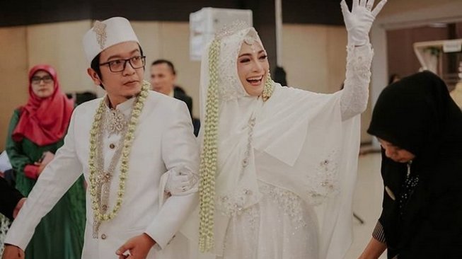 Pengantin Baru, Inka Christie Bahagia Jalani Ramadan