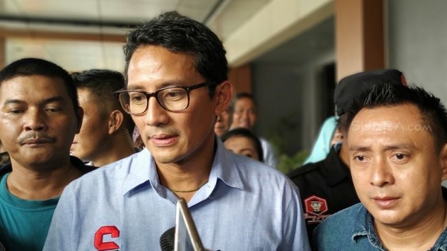 Sandiaga Intip Penghitungan Suara di Jakpus, Ingatkan KPPS Jaga Kesehatan