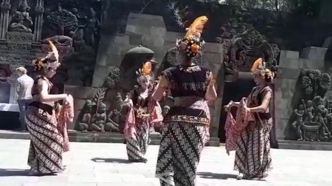 Menggali Kembali Akar Seni Tari Tradisional