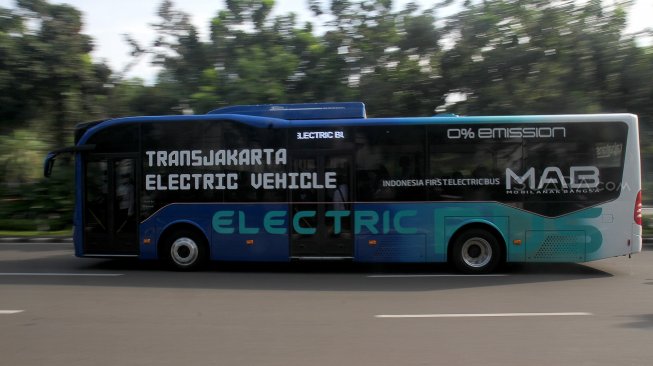 Hore, Hari Ini Bus Listrik Mulai Diuji Coba di Ibu Kota