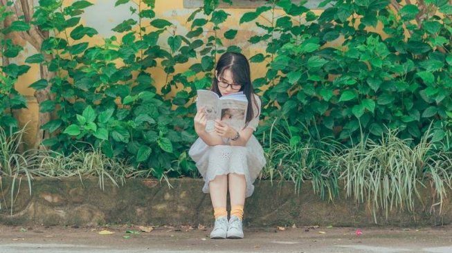 Stop Lakukan 7 Hal Ini Kalau Nggak Mau Dicap Sebagai Wanita Murahan 