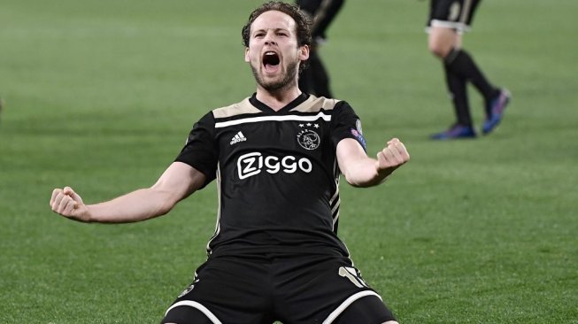 Bek andalan Ajax Amsterdam, Daley Blind. [Marco Bertorello / AFP]