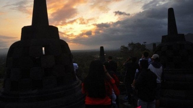 Taman Wisata Borobudur Dilengkapi Mobil Listrik