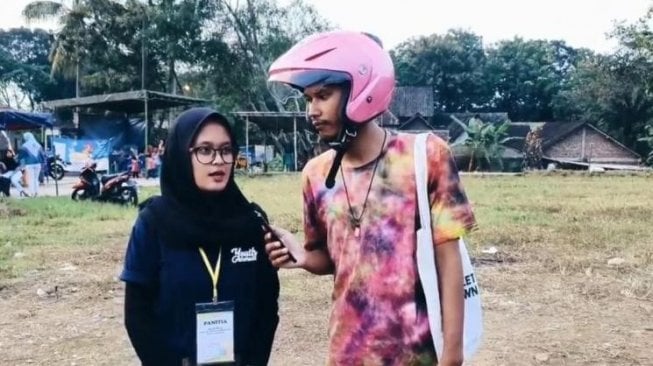 Berapa Harga Outfit Nonton Dangdut di Dusun. (YouTube/Sadana Agung S)