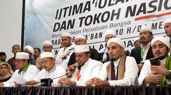 Ijtima Ulama III saat mengeluarkan rekomendasi dari pertemuan di Hotel Lor In. (Suara.com/Novian)