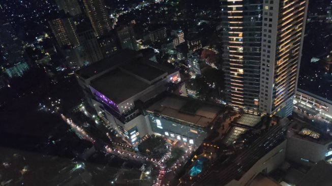 Hasil foto kamera Realme 3 Pro ketika diuji pada Selasa malam (30/4/2019) di Jakarta. [Suara.com/Tivan Rahmat]