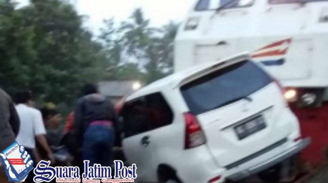 Mobil Disambar Kereta Api di Tulungagung, Penumpang Tunggal Tewas