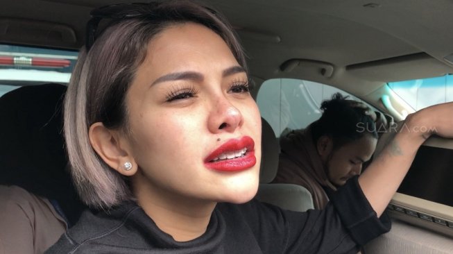 Dekat dengan Mama Vicky Nitinegoro, Nikita Mirzani Justru Lebih Pilih Bule