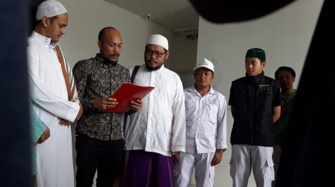 Sebut Habib Rizieq Bukan Cucu Nabi, Wartawan Minta Maaf di Hadapan FPI