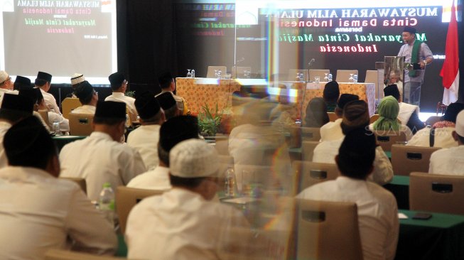 Pengurus Besar Masyarakat Cinta Masjid (MCM) Indonesia bersama Alim Ulama Indonesia menggelar musyawarah bertema "Cinta Damai Indonesia" di Jakarta, Minggu (5/5). [Suara.com/Arief Hermawan P]