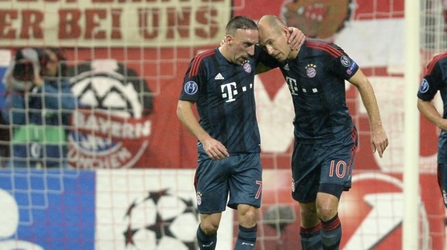 Dua penggawa Bayern Munchen, Franck Ribery dan Arjen Robben. (Christof Stache/AFP)