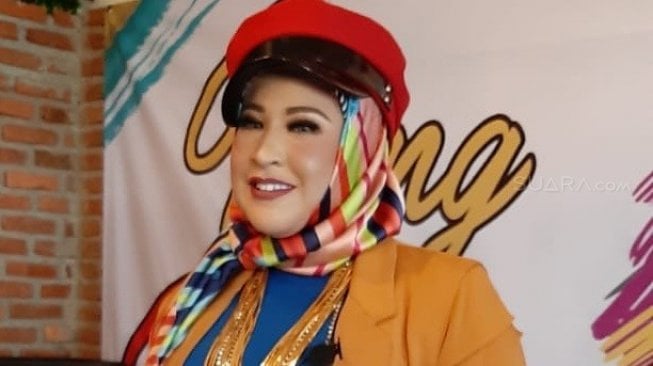 Belum Damai dengan Elvy Sukaesih, Anak: Pintunya Selalu Tertutup