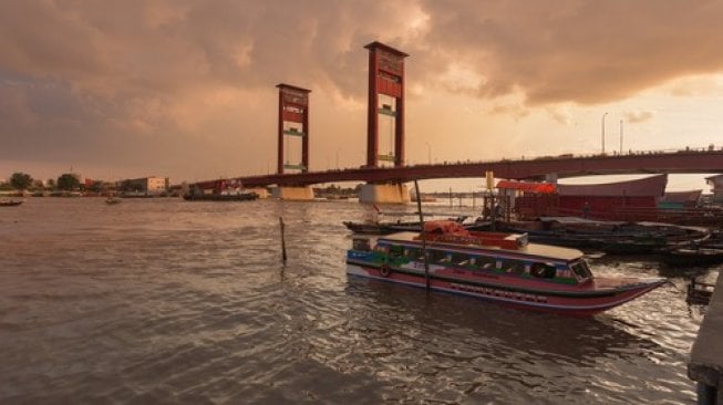 Jembatan Ampera Palembang. (Shutterstock)