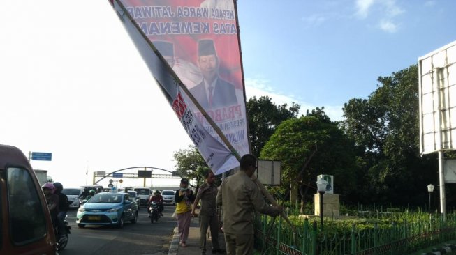 Baliho Ucapan Selamat di Bekasi Diturunkan, Sandiaga: Itu Harusnya Dihargai