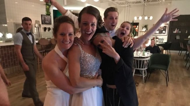 Kristen Steward menghadiri pernikahan penggemarnya. (Instagram.com/colpitts)