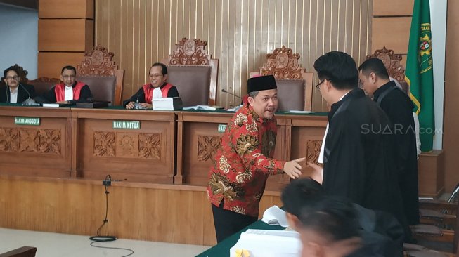 Wakil Ketua DPR RI Fahri Hamzah jadi saksi meringankan kasus penyebaran berita bohong atau hoaks Ratna Sarumpaet. (Suara.com/Fakhri)