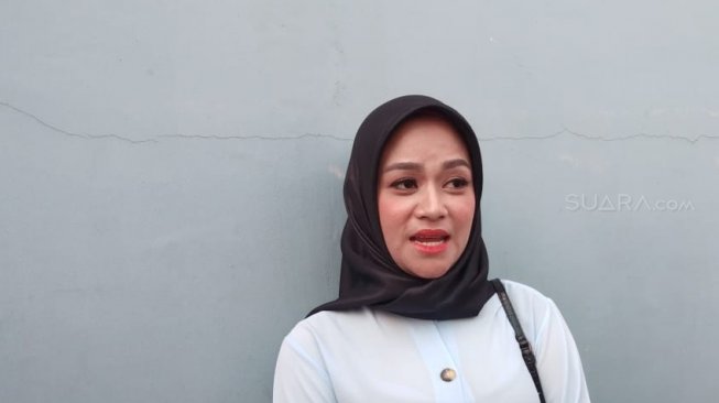 Mantan istri Daus Mini, Yunita Lestari, saat ditemui di Jalan Kapten P. Tendean, Mampang Prapatan, Jakarta Selatan, Rabu (8/5/2019). [Suci Febriastuti/Suara.com]