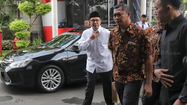 Menteri Agama Lukman Hakim Saifuddin tiba untuk menjalani pemeriksaan di kantor KPK, Jakarta, Rabu (8/5). [Suara.com/Muhaimin A Untung]