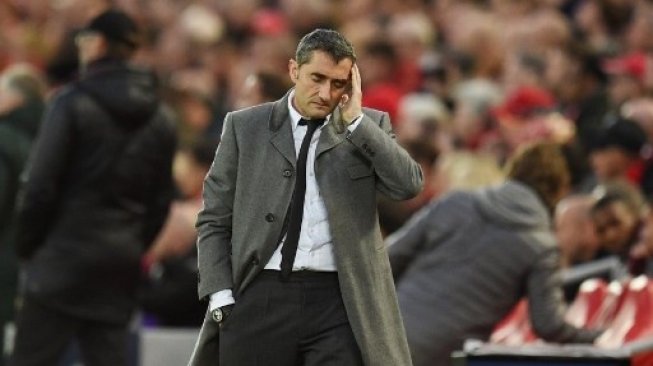 Reaksi pelatih Barcelona Ernesto Valverde saat skuatnya dikalahkan Liverpool di Anfield. Oli SCARFF / AFP