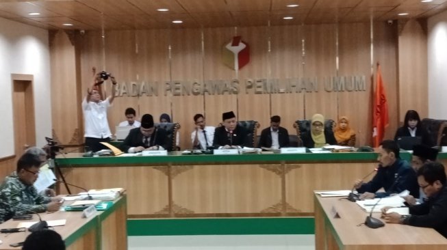 Sidang Ajudikasi, KPU Bantah Kesalahan Input Data Situng Rugikan Paslon 02