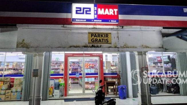 Minimarket 212 Mart di Cisaat, Kabupaten Sukabumi, menjadi sasaran perampokan, Selasa (7/5/2019) sekitar pukul 03.00 WIB. (Foto Sukabumiupdate.com)