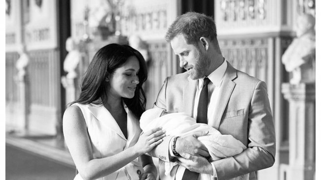 Hebat, Pangeran Harry Sudah Bisa Ganti Popok Archie