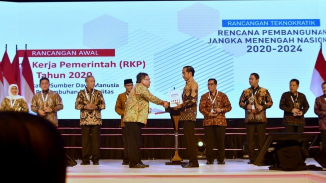 Jokowi : Indonesia Berpeluang Masuk Empat Besar Ekonomi Dunia Di 2045