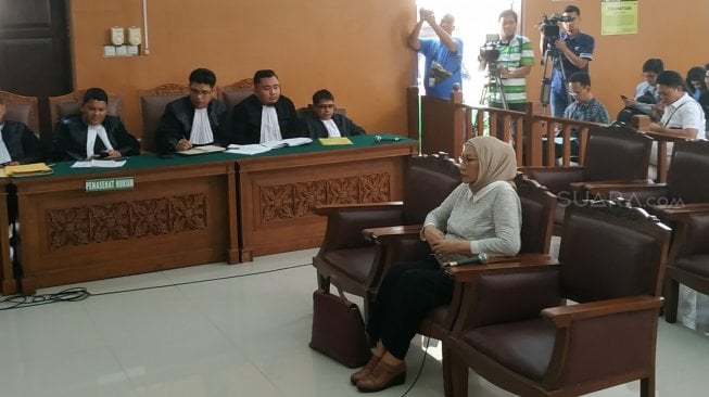 Ahli di Sidang Ratna: Membagikan Informasi Bohong Tak Masuk Unsur ITE