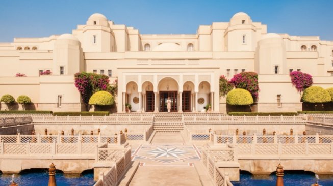 The Oberoi Amarvilas Agra. (Booking.com)