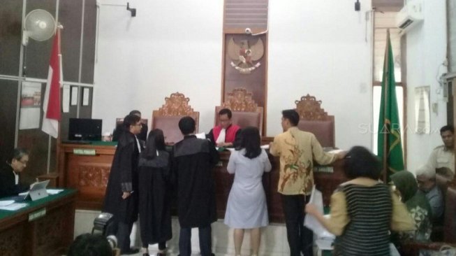 Sidang lanjutan praperadilan yang diajukan eks Ketua Umum PPP Romahurmuziy (Rommy) di PN Jaksel (Suara.com/Fakhri).