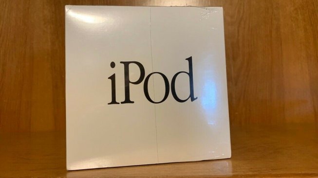 iPod generasi pertama. [eBay]