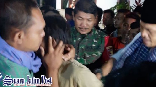 Kepergok Gasak Motor, Pria di Jember Hampir Bonyok Dimassa
