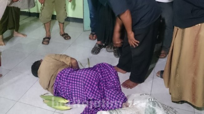 Slamet Digebuki dan Ditelanjangi Warga Gegara Sekarung Jagung