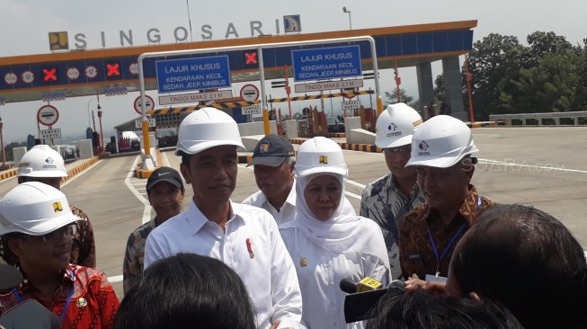 Khofifah ke Jokowi: Tol Pandaan - Malang Mampu Urai Kemacetan 70 Persen