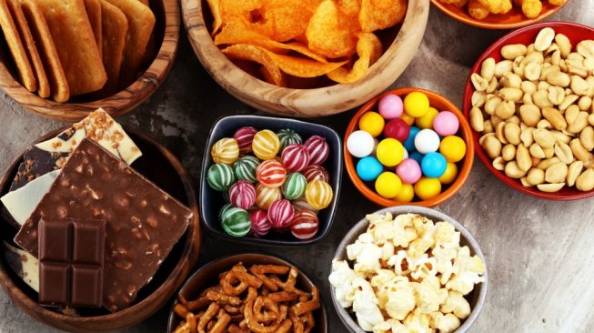 Ilustrasi makanan ringan tinggi kandungan gula, garam, dan lemak. (Shutterstock)