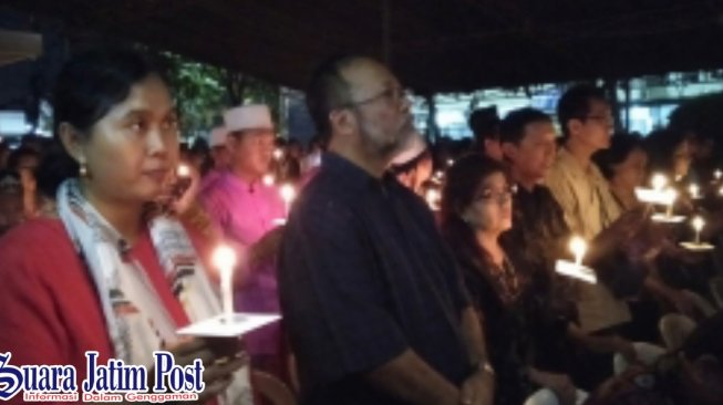 Peringati Tragedi Bom Surabaya, Lintas Agama Laksanakan Doa Bersama