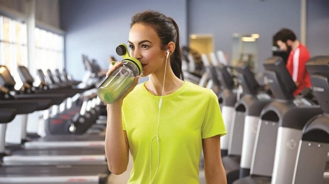 Pilih botol minum dan tumbler yang bebas dari kandungan BPA atau bisphenol-A. (Dok. Kawan Lama Inovasi)