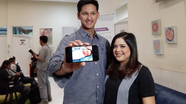 Tasya Kamila dan suami, Randi Bachtiar. [Suci Febriastuti/Suara.com]