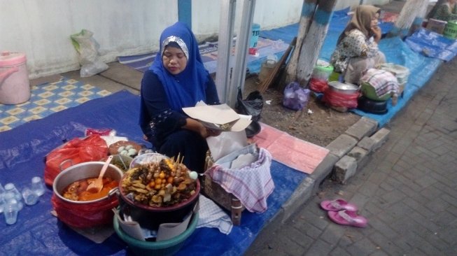 Jadwal Buka Puasa Semarang Hari Ini, Makan Nasi Boran Lamongan