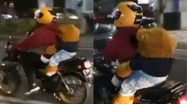 Kendarai Motor Sambil Bawa Boneka, Pria Ini Bikin Netizen Baper