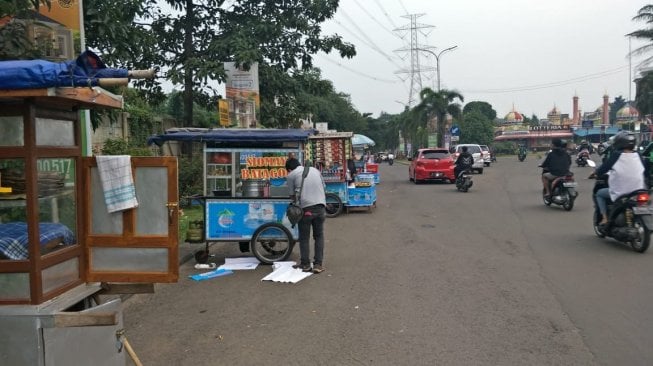 Lokasi tempat makan dan penjual takjil di Depok. (Suara.com/Supriyadi)