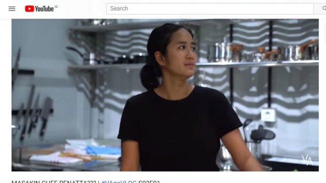 Chef Renatta Moeloek Pernah Terluka Parah saat Masak Mie Instan. Tangkapan layar (Youtube/Vidi Aldiano)