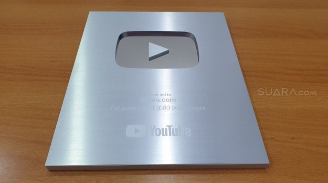 Saluran YouTube Suaradotcom Sabet Penghargaan Silver Play Button