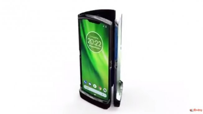 Motorola Razr. [YouTube/@liliputing]