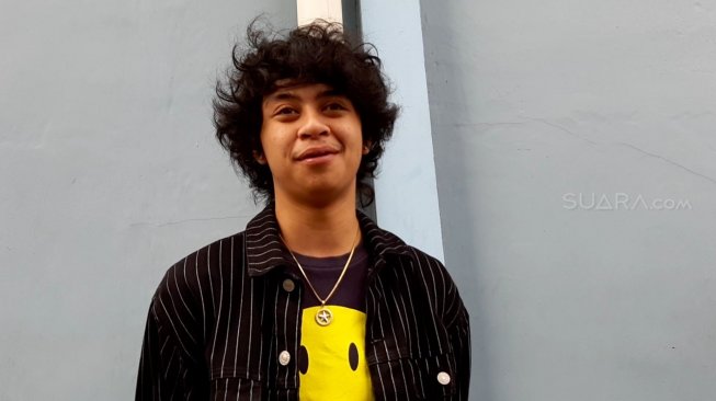 Bastian Steel di Jalan Kapten P. Tendean, Mampang Prapatan, Jakarta Selatan, Rabu (22/5/2019). [Suci Febriastuti/Suara.com]