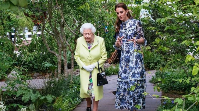 Kate Middleton Berani Langgar Aturan di Depan Ratu Elizabeth II. (Instagram/@kensingtonroyal)