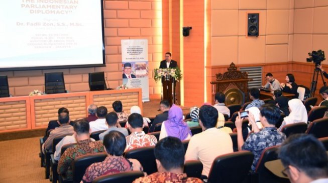 Fadli Zon Luncurkan Strengthening The Indonesian Parliamentary Diplomacy